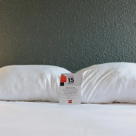 Hotel Ibis Coeur De Normandie 3*
