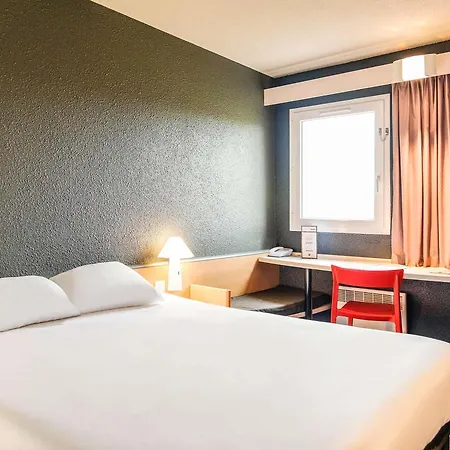ホテル Ibis Coeur De Normandie 3*