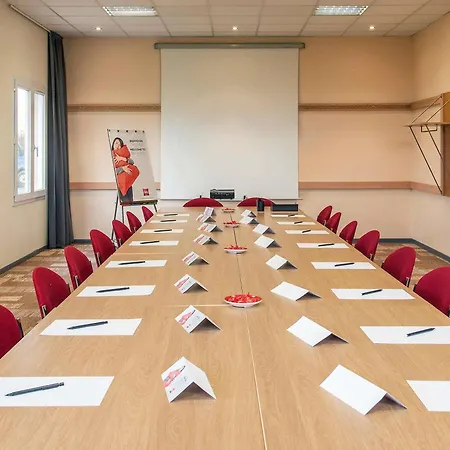 Hotel Ibis Coeur De Normandie 3*
