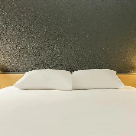 Ibis Coeur De Normandie 3* ファレーズ