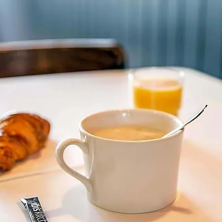 Ibis Coeur De Normandie Hotel 3*