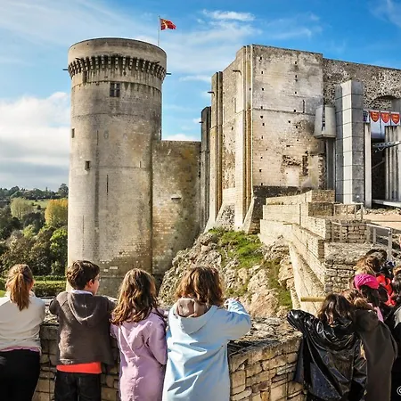 Ibis Coeur De Normandie Hotel 3*