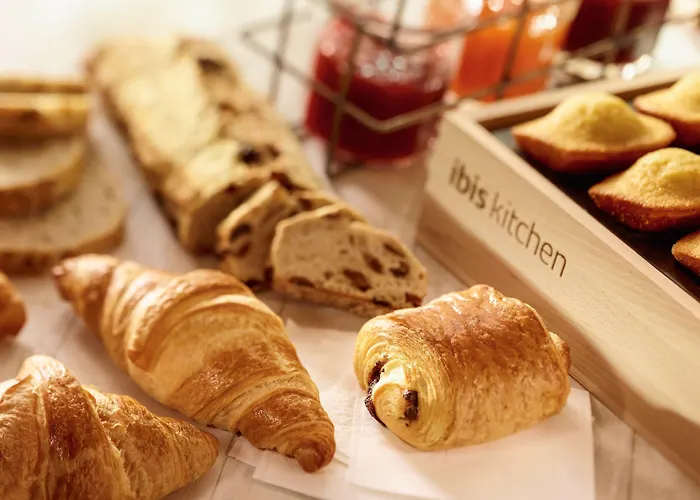 Hotel Ibis Coeur De Normandie 3*