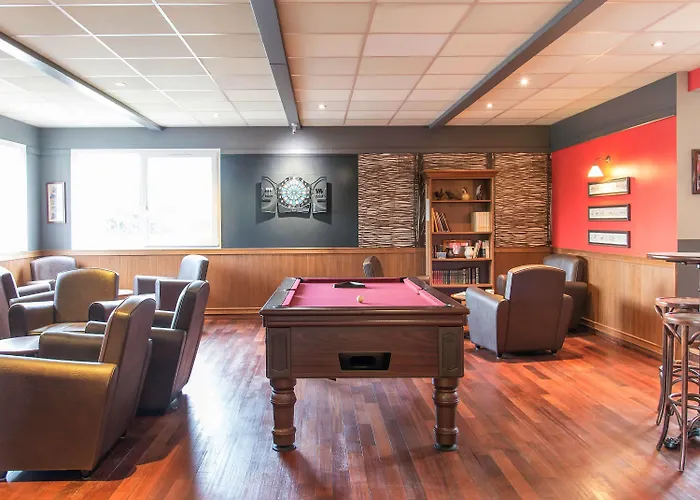 Ibis Coeur De Normandie 3* 팔레즈