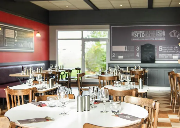 Ibis Coeur De Normandie 팔레즈