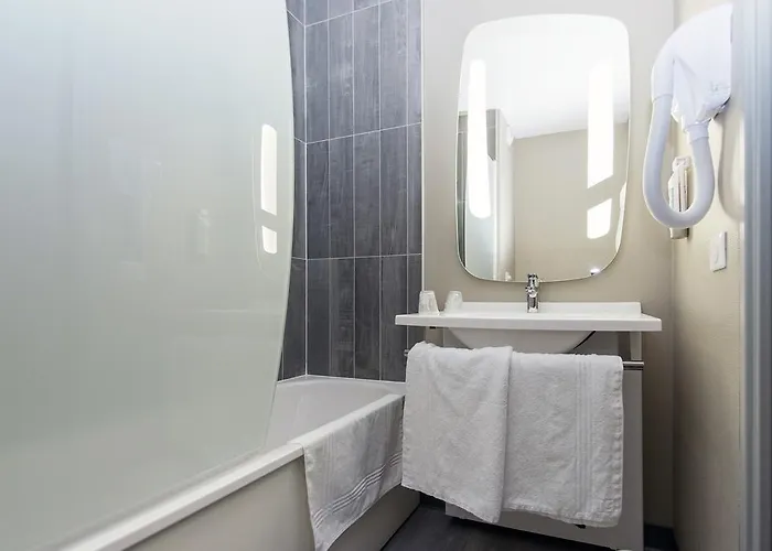 Hotel Ibis Coeur De Normandie 3*