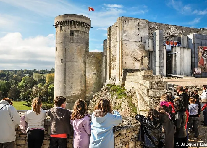 Ibis Coeur De Normandie Hotel 3*